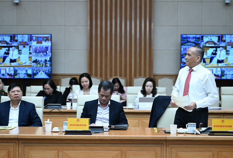 Le représentant de l’Association immobilière de Ho Chi Minh Ville s’exprime lors de la conférence