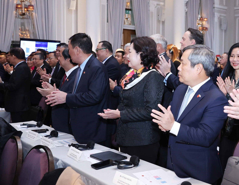 Les délégués participant à la Conférence économique de haut niveau Vietnam – Royaume-Uni.