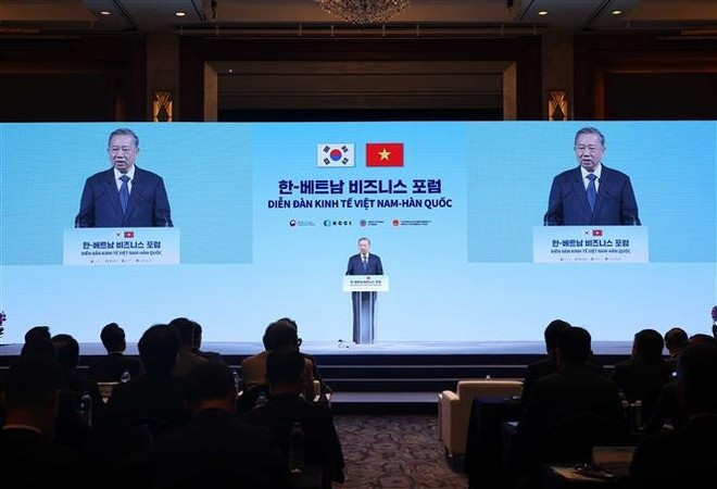 Le secrétaire général du Parti communiste du Vietnam (PCV), Tô Lâm, s'exprime au Forum. Photo: VNA Le secrétaire général du Parti communiste du Vietnam (PCV), Tô Lâm, s'exprime au Forum. Photo: VNA