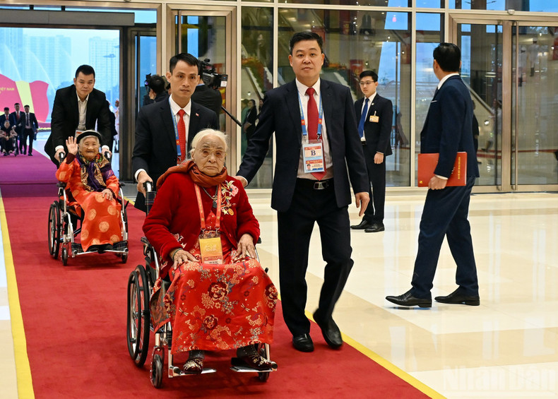 Les délégués invités assistant à la séance d’ouverture. (Photo : DANG KHOA)