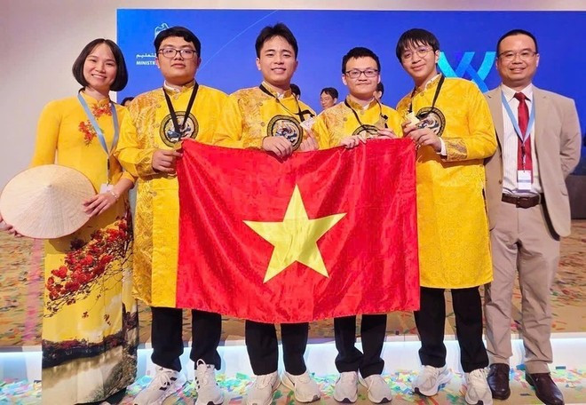 L'équipe vietnamienne a remporté quatre médailles d'or aux Olympiades internationales de chimie 2025. Photo : Ministère de l'Éducation et de la Formation L'équipe vietnamienne a remporté quatre médailles d'or aux Olympiades internationales de chimie 2025. Photo : Ministère de l'Éducation et de la Formation