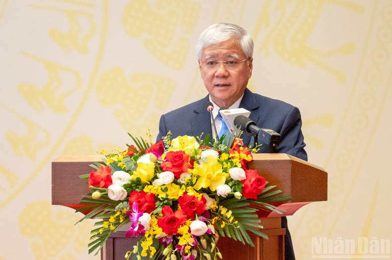 Le Secrétaire adjoint permanent du Comité du Parti de l’Assemblée nationale et Premier Vice-Président de l’Assemblée nationale, Do Van Chien, prononce le discours d’ouverture de la conférence. (Photo : DUY LINH)