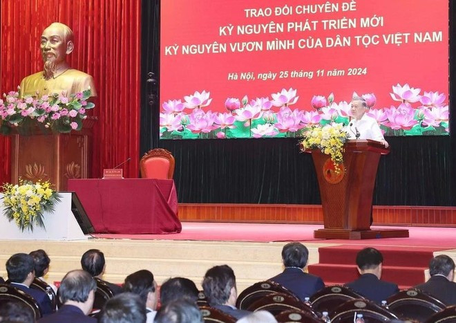 Le secrétaire général To Lam s'exprime sur le thème « Nouvelle ère de développement – L'ère de progrès de la nation vietnamienne ». Photo : VNA. Le secrétaire général To Lam s'exprime sur le thème « Nouvelle ère de développement – L'ère de progrès de la nation vietnamienne ». Photo : VNA.