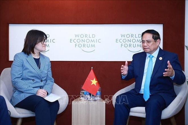 Le Premier ministre Pham Minh Chinh (à droite) rencontre Anne Tse, PDG de Pepsico pour la région Asie-Pacifique, le 25 juin. Photo : VNA. Le Premier ministre Pham Minh Chinh (à droite) rencontre Anne Tse, PDG de Pepsico pour la région Asie-Pacifique, le 25 juin. Photo : VNA.