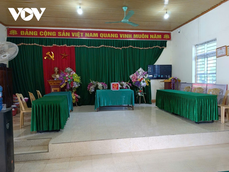 Les derniers préparatifs des bureaux de vote sont en cours de finalisation.