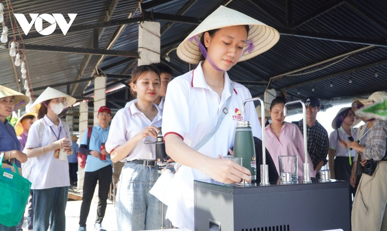 La ville de Hue met en œuvre le projet « Hue - Ville sans plastique au Centre du Vietnam ». 5dulichxagiamnhutaixaquangloihuyenquangdienthanhphohue-1749611735174-17496117365241091300683.jpg