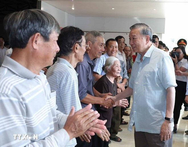 Le secrétaire général Tô Lâm exprime sa solidarité envers la population de Thai Nguyên. Photo: VNA Le secrétaire général Tô Lâm exprime sa solidarité envers la population de Thai Nguyên. Photo: VNA