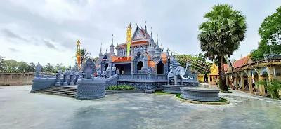 La nouvelle salle principale de la pagode Sleng Chas La nouvelle salle principale de la pagode Sleng Chas