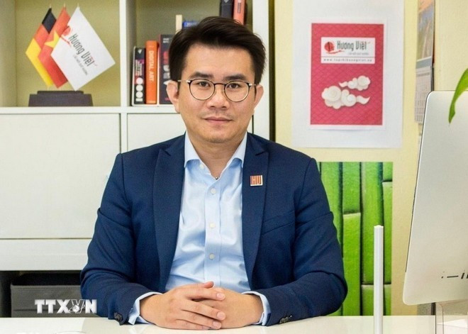 Pham Khanh Nam, rédacteur en chef du magazine «Huong Viêt» (Parfum vietnamien). . Photo : VNA