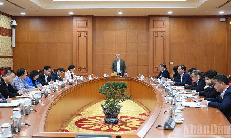 Vue d’ensemble de la séance de travail au siège du Comité central du Parti communiste du Vietnam.