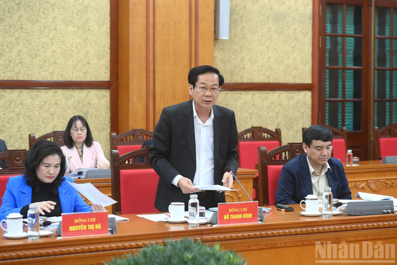 Le ministre de l’Intérieur, Do Thanh Binh, s’exprime lors de la séance de travail.