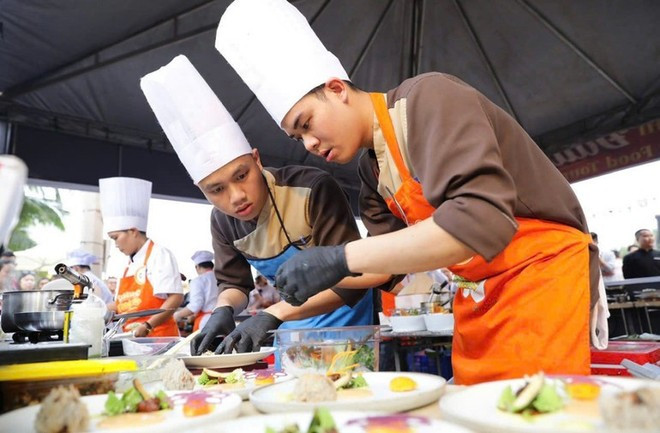 Da Nang compte aujourd’hui plus de 800 établissements de restauration adaptés aux besoins des visiteurs musulmans, dont près de 40 restaurants halal ou indiens spécialisés. Photo : VNA