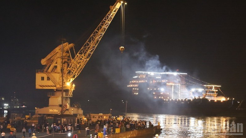 La cérémonie de mise à l’eau.