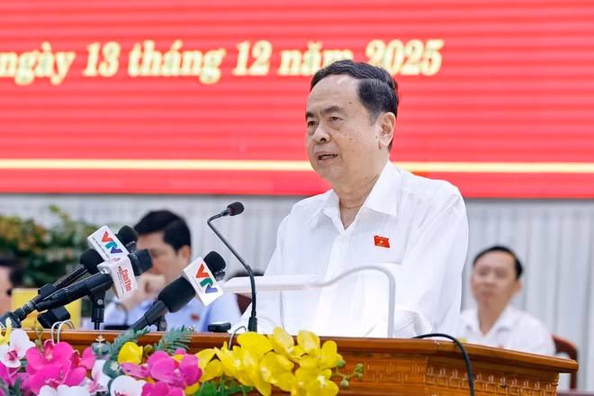 Le plus haut législateur Trân Thanh Mân s'exprime lors de la rencontre. Photo: VNA