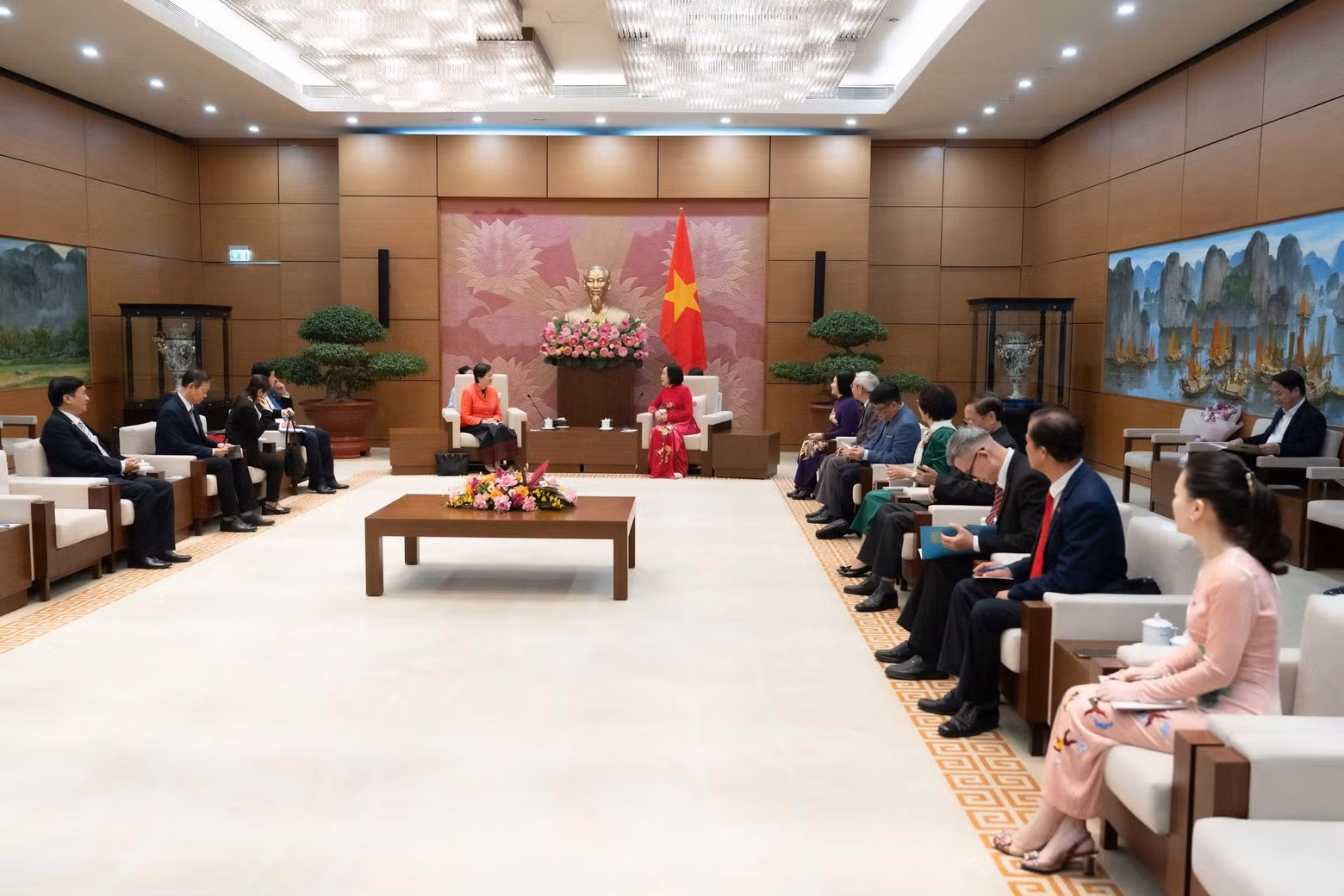 doi-ngoai-nhan-dan-gop-phan-lam-sau-sac-quan-he-viet-nam-campuchia-20251218152113.jpg