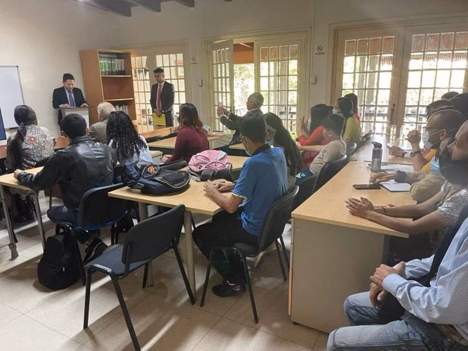 nguoi-tre-venezuela-tim-hieu-viet-nam-20260922114340.jpg