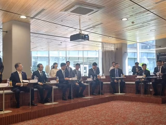 dc-nguyen-duy-ngoc-trao-doi-ve-tang-cuong-kha-nang-hop-tac-giua-viet-nam-va-han-quoc-ve-phat-trien-khoa-hoc-cong-nghe-doi-moi-sang-tao-va-chuyen-doi-so-trong-thoi-gian-toi-1.jpg