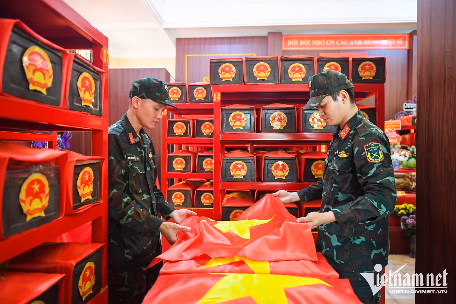 w-hai-cot-liet-si-nguyen-hue-11-3013.jpg