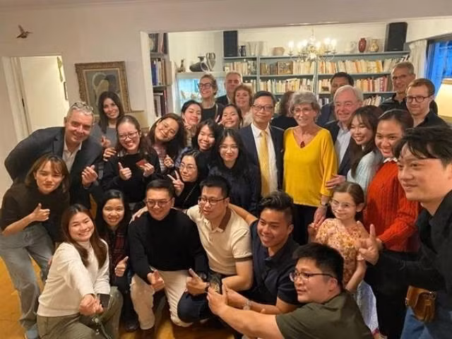 dai-su-viet-nam-tai-phap-trinh-duc-hai-tham-gia-dinh-con-gai-do-dau-cua-chu-tich-ho-chi-minh-20260402064252.jpg