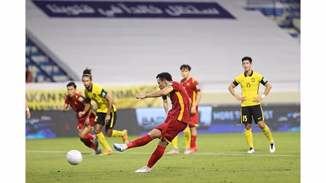 Les meilleures photos des footballeurs vietnamiens lors de leur match contre la Malaisie ảnh 7