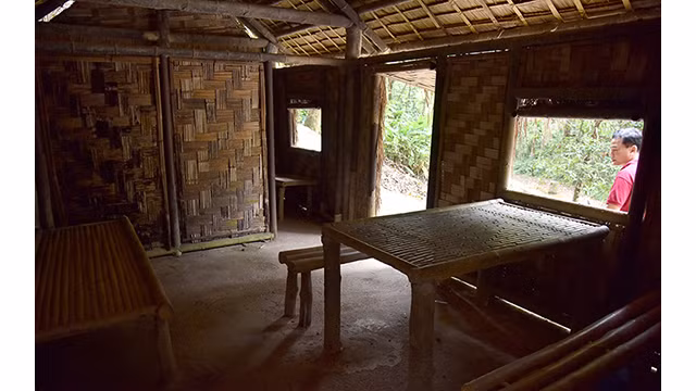 Visite du poste de commandement de la campagne de Diên Biên Phu à Muong Phang ảnh 5 Visite du poste de commandement de la campagne de Diên Biên Phu à Muong Phang ảnh 5