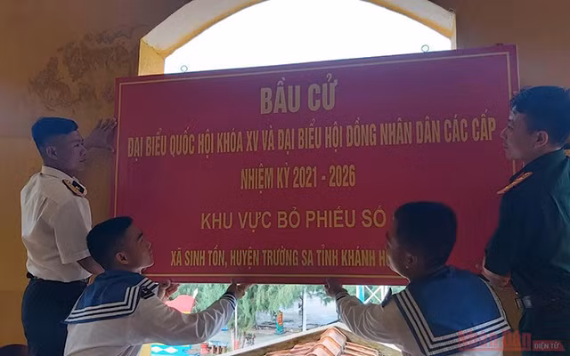 Organiser les élections anticipées dans les îles de la Mer Orientale ảnh 5