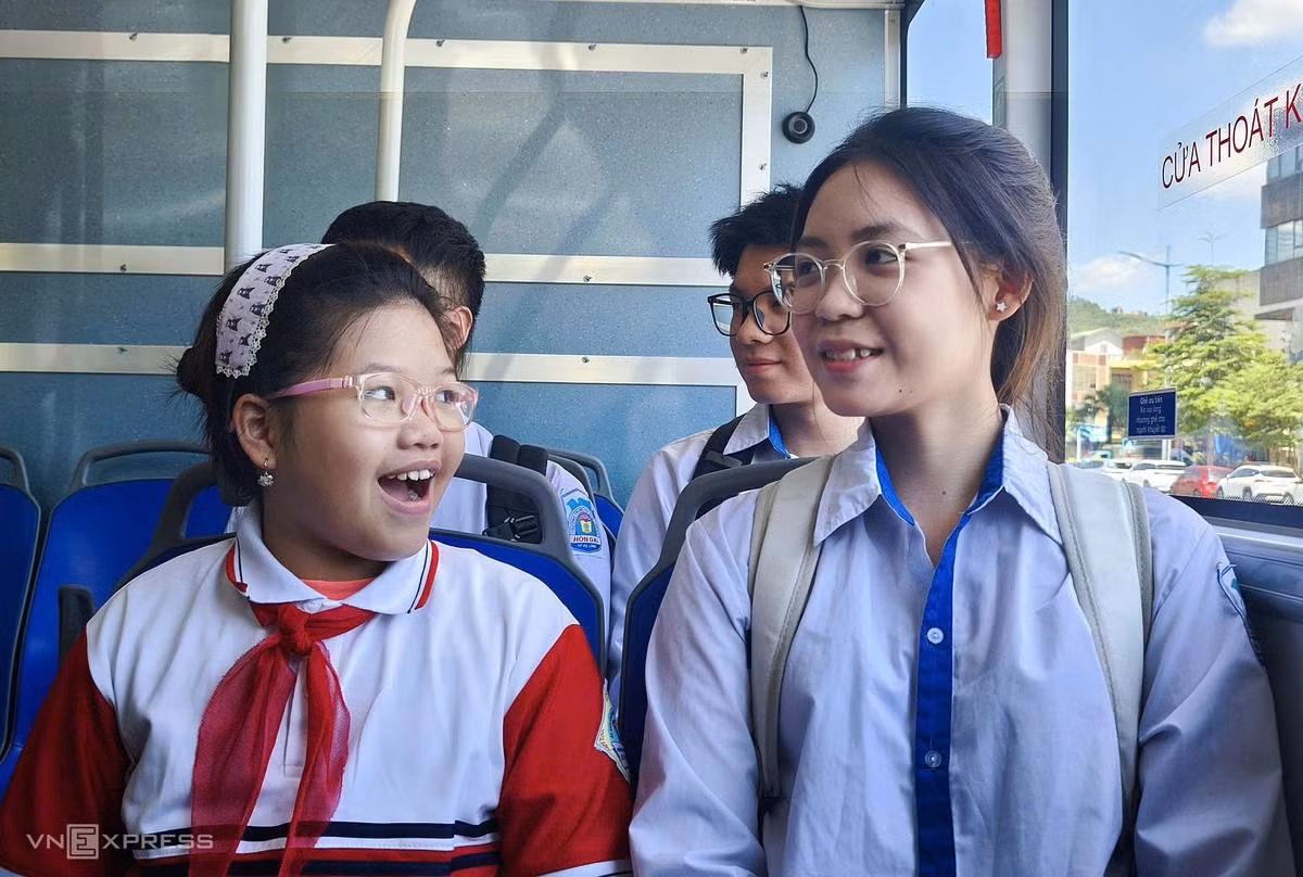 bus4.jpg