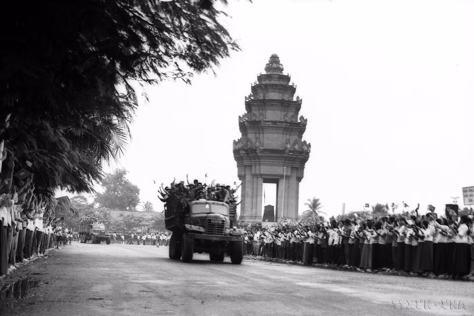 9-vietnam-cambodia.jpg