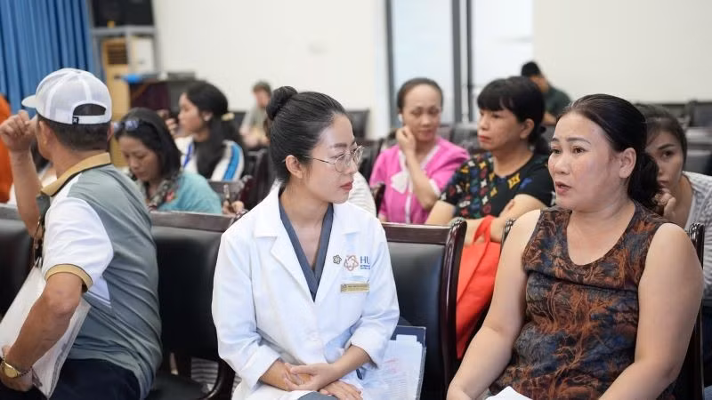 Les équipes médicales sélectionnent les patients susceptibles de bénéficier d’une intervention reconstructrice. Photo : B. Ngoc