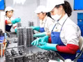Les industries auxiliaires constituent le socle de nombreux secteurs industriels clés, notamment la mécanique, l’électricité et l’électronique, le textile-habillement, le cuir et la chaussure, les plastiques et le caoutchouc, l’agroalimentaire ainsi que les industries de haute technologie. Photo : doanhnghiepvn.vn.