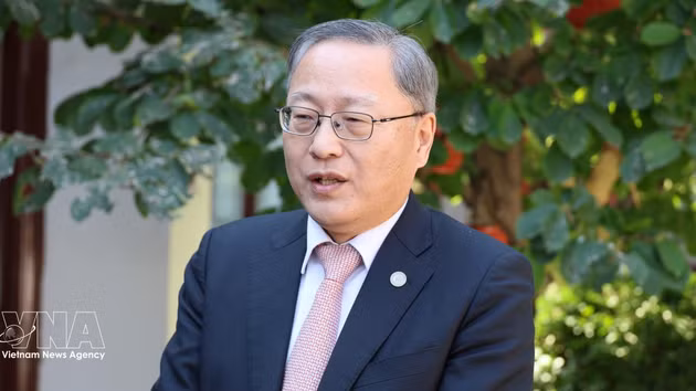 Zhang Jianguo, ancien chef de la Direction générale d’Europe de l’Ouest (DGEO) du Département international du Comité central du Parti communiste chinois et secrétaire général de l’Institut Charhar de Chine. Photo : VNA. 