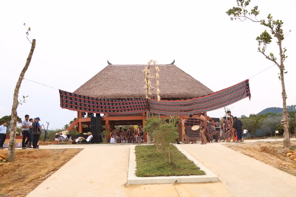 Maison traditionnelle des Tà Ôi