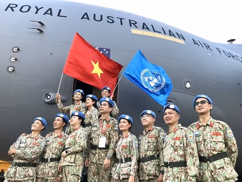 À ce jour, le Vietnam a déployé 792 militaires dans trois Missions de maintien de la paix des Nations Unies en République centrafricaine, au Soudan du Sud, dans la région d’Abiyé et dans la Mission de formation de l’Union européenne en République de Chine. Photo : VNA. À ce jour, le Vietnam a déployé 792 militaires dans trois Missions de maintien de la paix des Nations Unies en République centrafricaine, au Soudan du Sud, dans la région d’Abiyé et dans la Mission de formation de l’Union européenne en République de Chine. Photo : VNA.