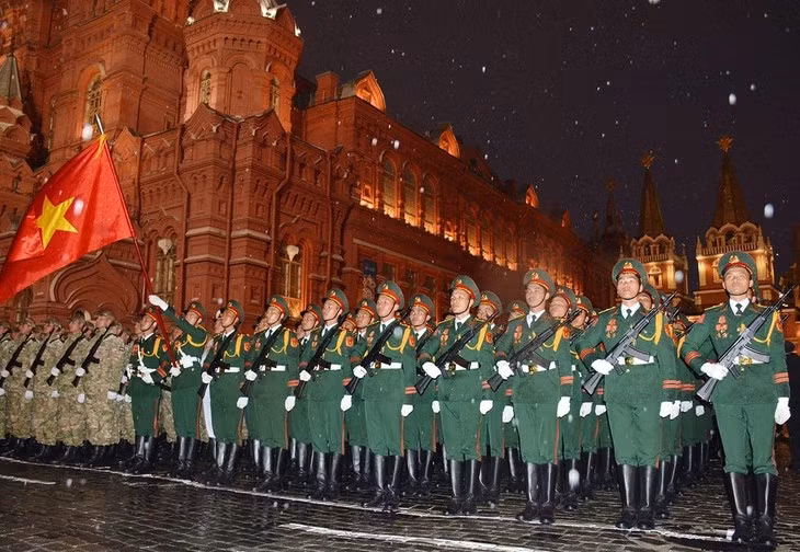 L'armée vietnamienne participe à la première répétition de la Parade de la Victoire à Moscou. Photo: Journal de l'Armée populaire vietnamienne