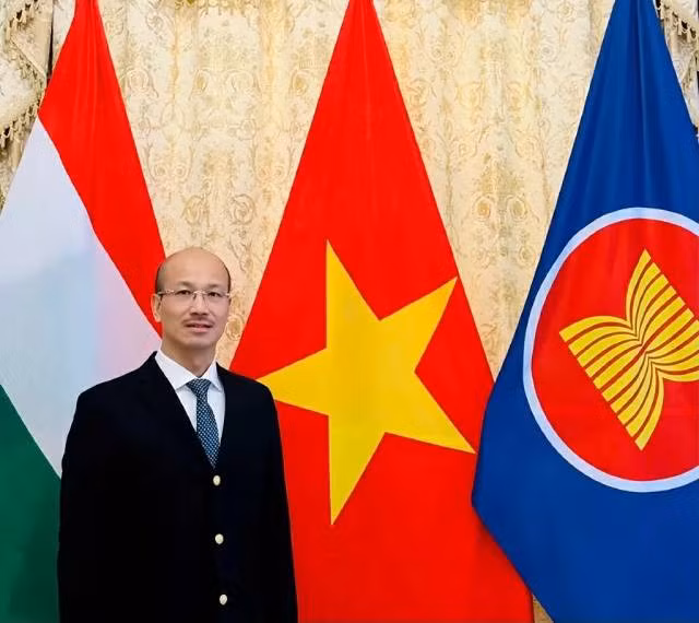 L'ambassadeur du Vietnam en Hongrie, Bùi Lê Thái. Photo : Ambassade du Vietnam en Hongrie.