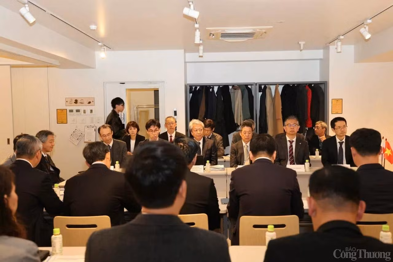 Des entreprises et universités japonaises s'engagent à travailler en étroite collaboration avec la partie vietnamienne dans la construction de centrales nucléaires et la formation des ressources humaines de haute qualité en matière d’énergie nucléaire. Photo : congthuong.vn
