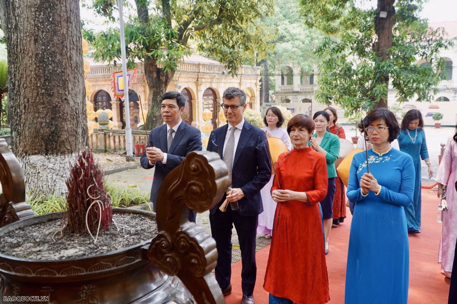 Après de nombreux bouleversements historiques, le palais Kinh Thien n’existe plus. Aujourd’hui, les marches du dragon en pierre sont les traces les plus représentatives et les plus importantes de ce palais. Photo : baoquocte.vn.
