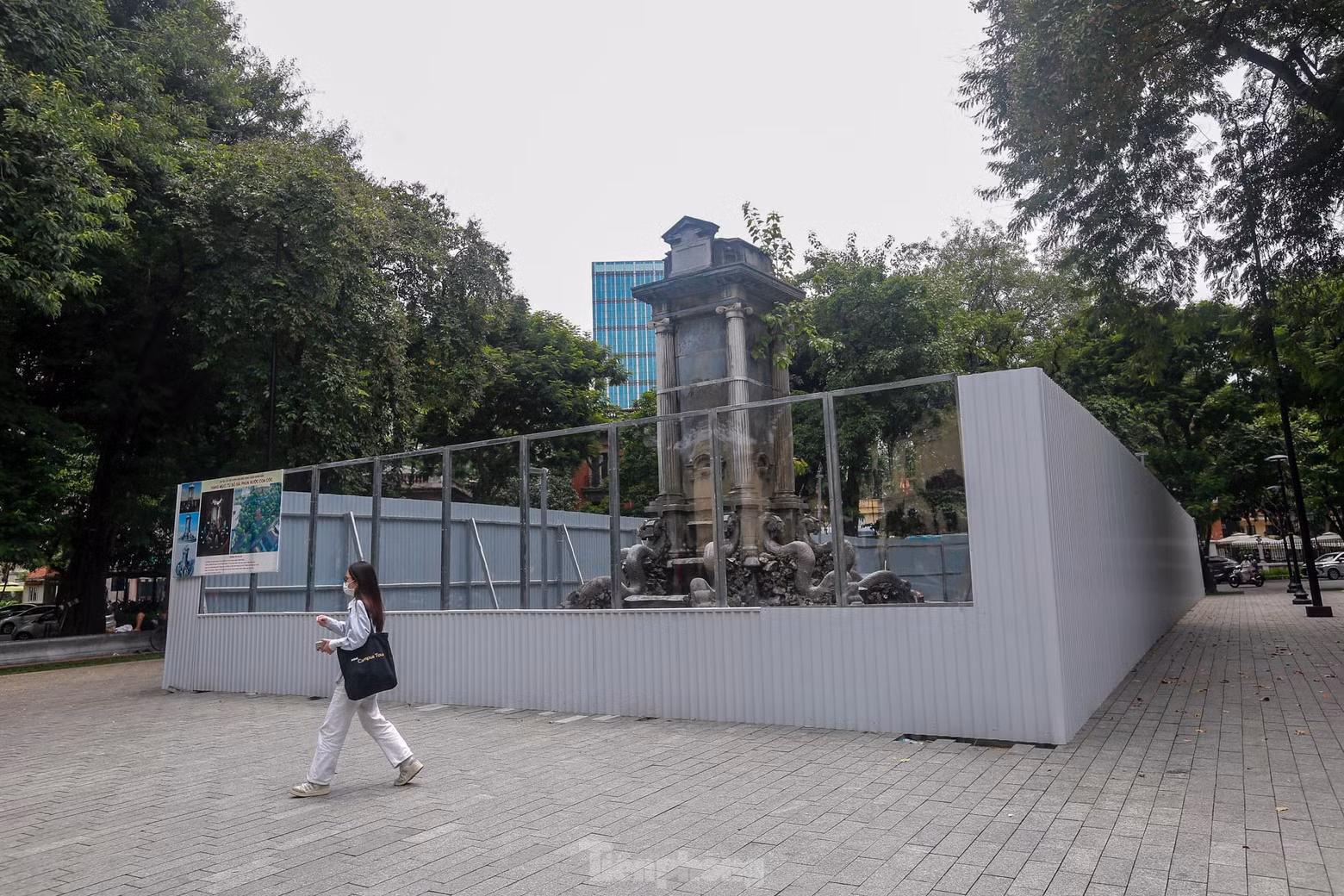 [Photos] La fontaine du Crapaud en cours de restauration ảnh 12