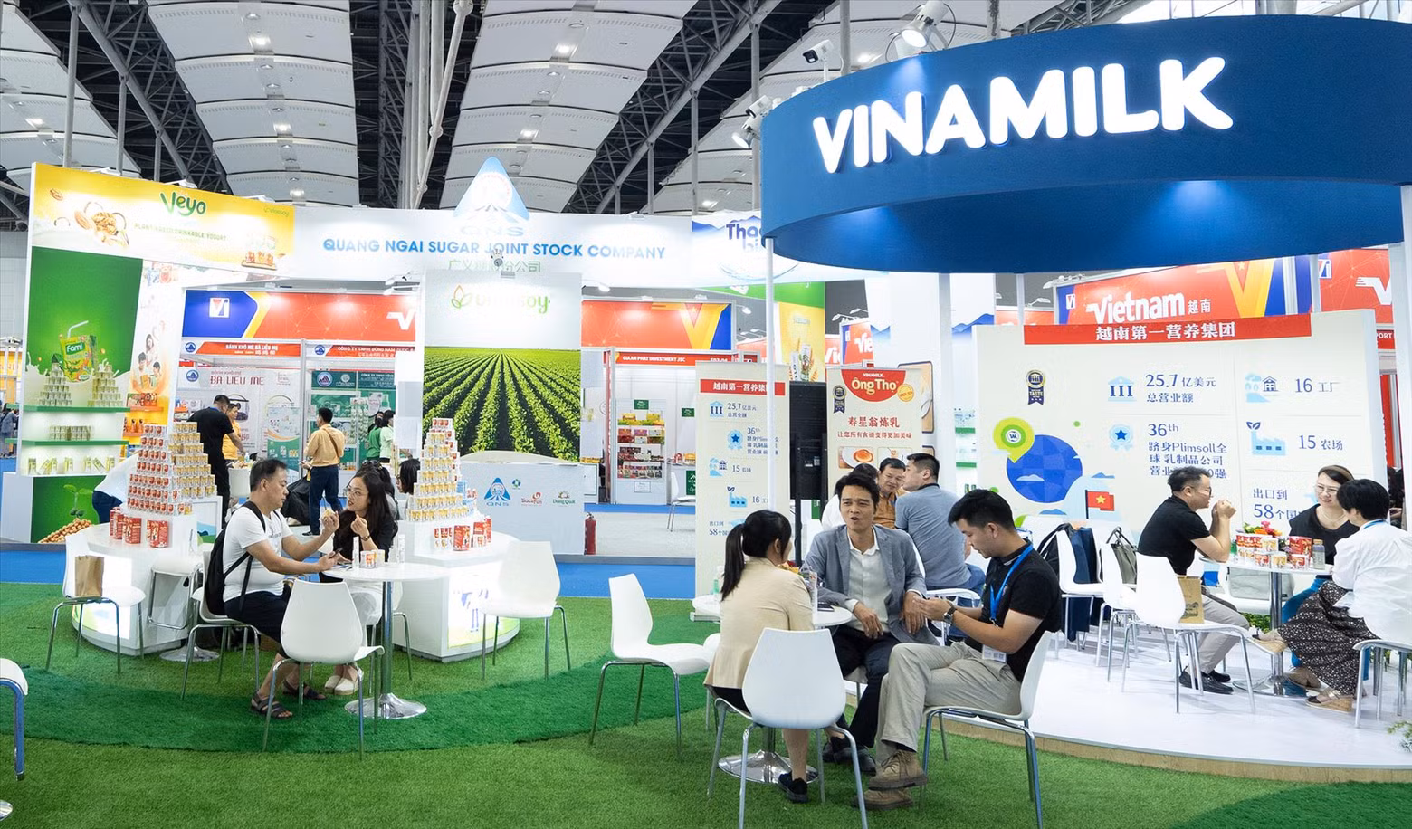 Vinamilk a réussi à faire de sa marque commerciale un label du lait prestigieux au Vietnam et construit son prestige sur le marché mondial grâce à ses produits biologiques. Photo : Vinamilk