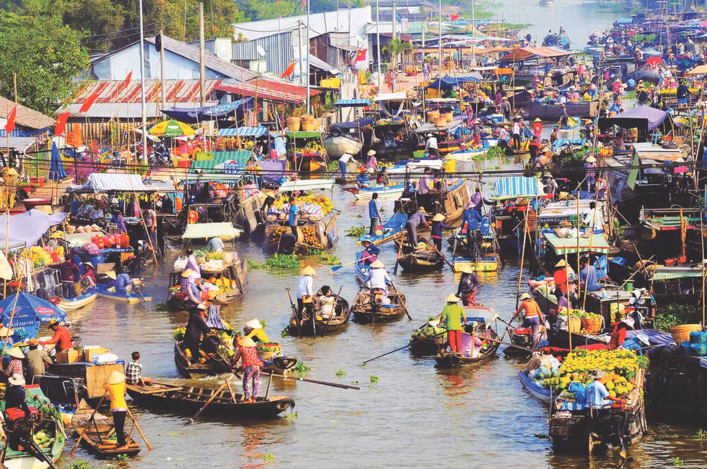 Marché flottant du Têt à Cân Tho. Marché flottant du Têt à Cân Tho.