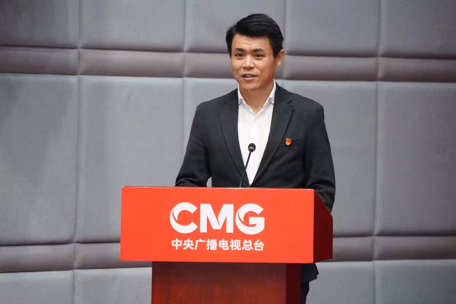 Le journaliste Wei Wei, chef du service vietnamien du Groupe des médias de Chine (CMG). Photo : Comité d’organisation du programme « Rencontre et échange médiatique Vietnam – Chine »