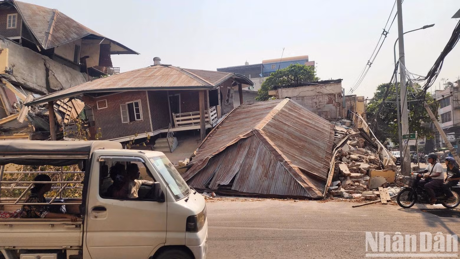 Au marché de Zay Cho, les habitations en ruine ont remplacé l’animation habituelle des étals et des transactions. Au marché de Zay Cho, les habitations en ruine ont remplacé l’animation habituelle des étals et des transactions.