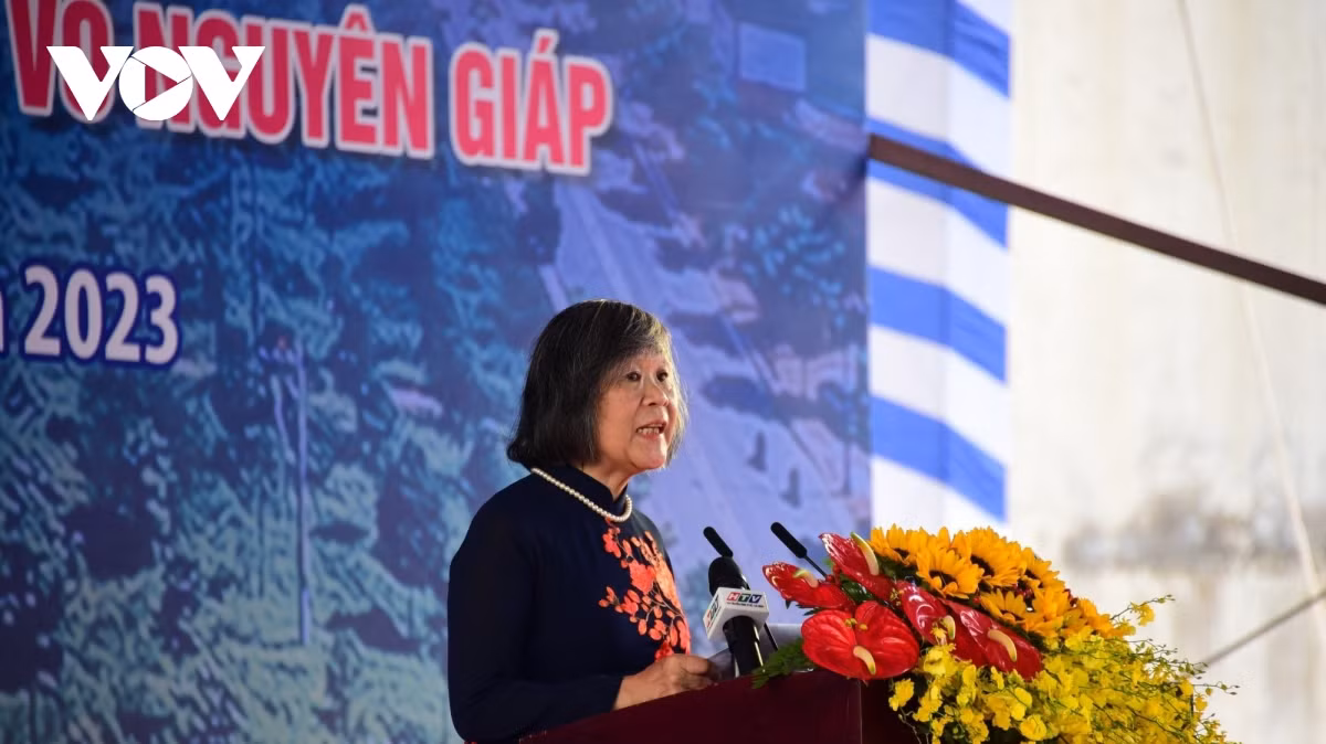 Vo Hanh Phuc, fille du défunt général Vo Nguyen Giap, affirme: Quoi qu'il en soit, les années de guerre ainsi que de paix, l'amour des camarades et habitants d'Hô Chi Minh-Ville et du Sud est toujours resté dans l'esprit du général Vo Nguyen Giap. Photo: VOV