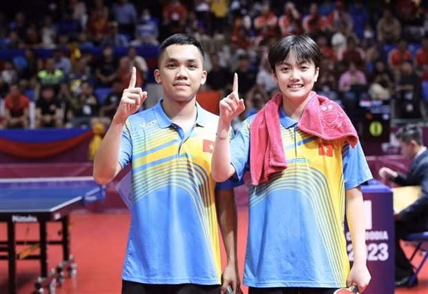 Dinh Anh Hoàng et Trân Mai Ngoc. Photo : VNA.