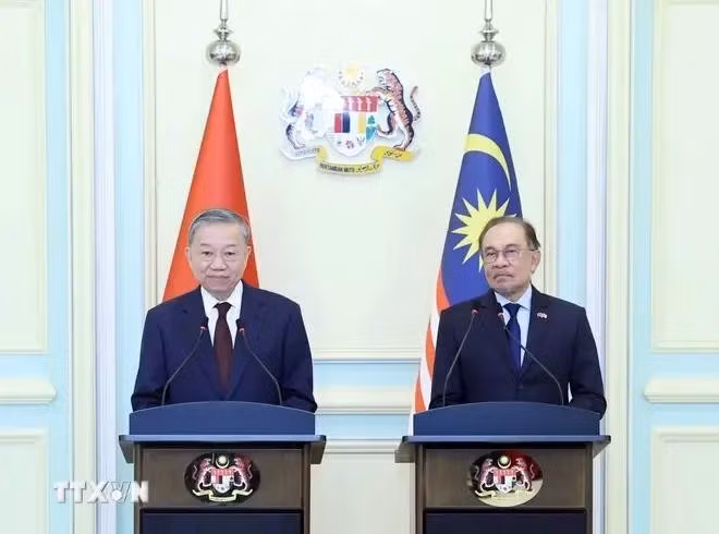 Le Vietnam et la Malaisie érigent leurs relations en partenariat stratégique global ảnh 1