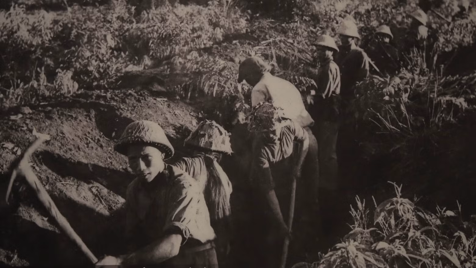 L'armée et les habitants de Vinh Linh ont mis en œuvre la politique de « militarisation de toute la zone », en creusant des tranchées et des tunnels partout. Photo à la maison d'exposition des tunnels de Vinh Môc