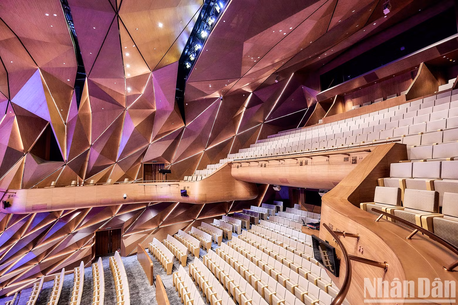 Le système audio se compose de haut-parleurs Array et Constellation. Photo: NDEL