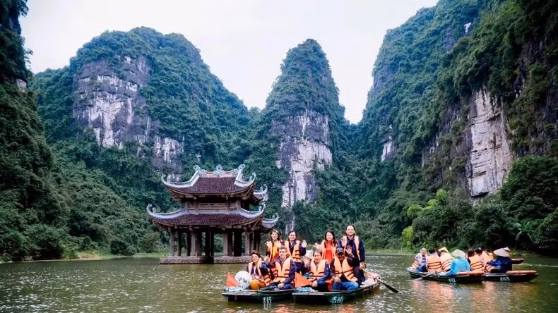 La délégation de l’UNESCO visite la vieille ville de Hoa Lu (Ninh Binh) ảnh 8