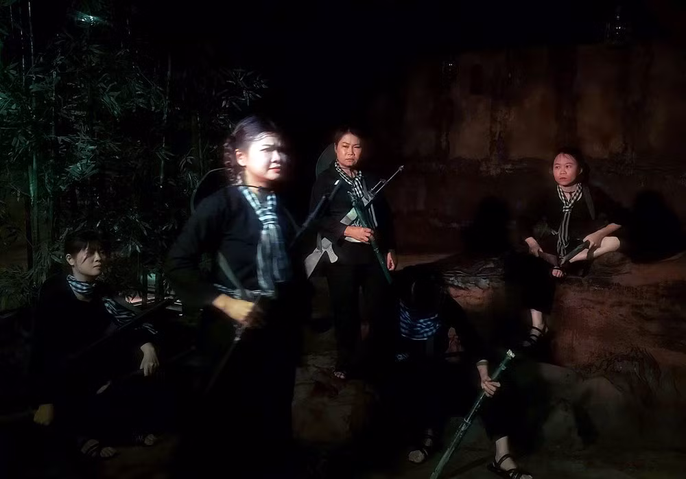 « Đất thép » raconte la vie de la mère héroïne Nguyên Thi Rành, interprétée par l’actrice Trà Nhu Nguyên. Photo : LQD. « Đất thép » raconte la vie de la mère héroïne Nguyên Thi Rành, interprétée par l’actrice Trà Nhu Nguyên. Photo : LQD.