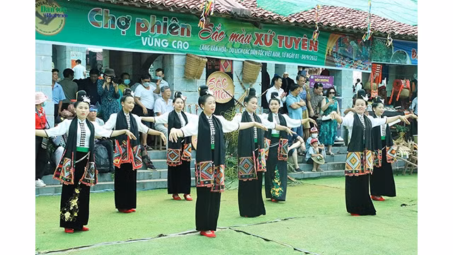 Diverses activités culturelles des groupes ethniques du Nord-Ouest et du Nord-Est seront présentés à cette occasion. Photo : VOV. Diverses activités culturelles des groupes ethniques du Nord-Ouest et du Nord-Est seront présentés à cette occasion. Photo : VOV.